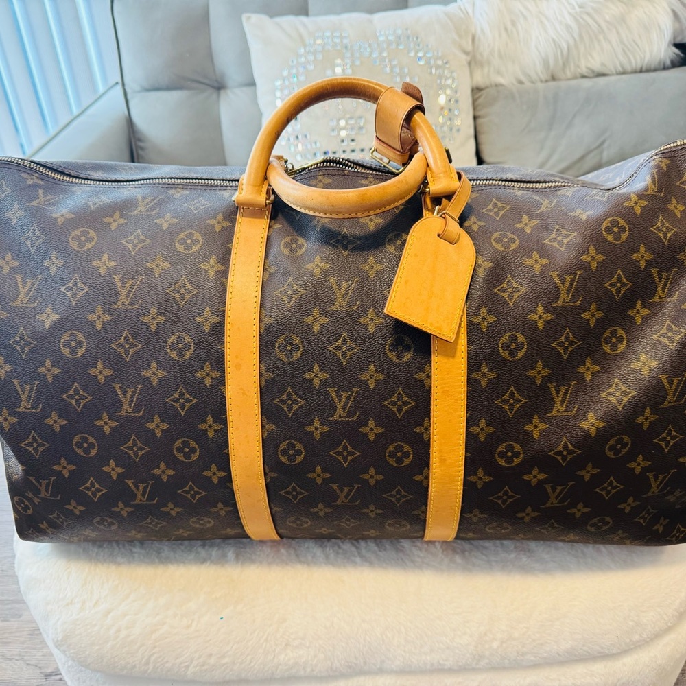 Authentic Louis Vuitton Bandouliere 60
